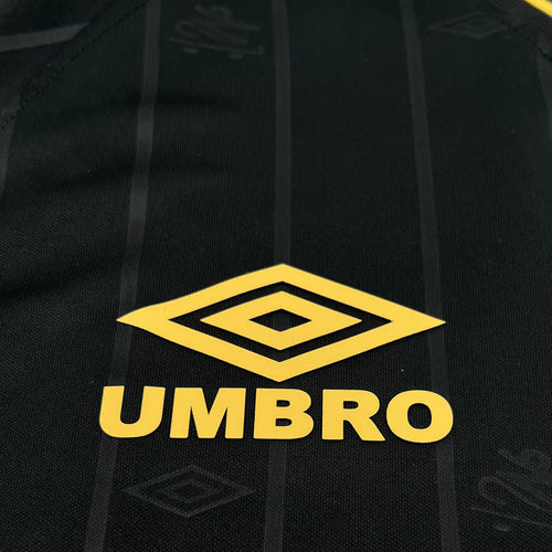 Camisa Umbro Santos 2024/25 Charlie Brown Jr